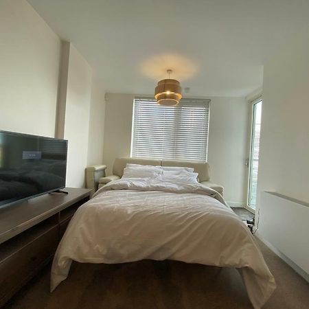 Central Milton Keynes Hub One Bedroom Secured Apartment 外观 照片