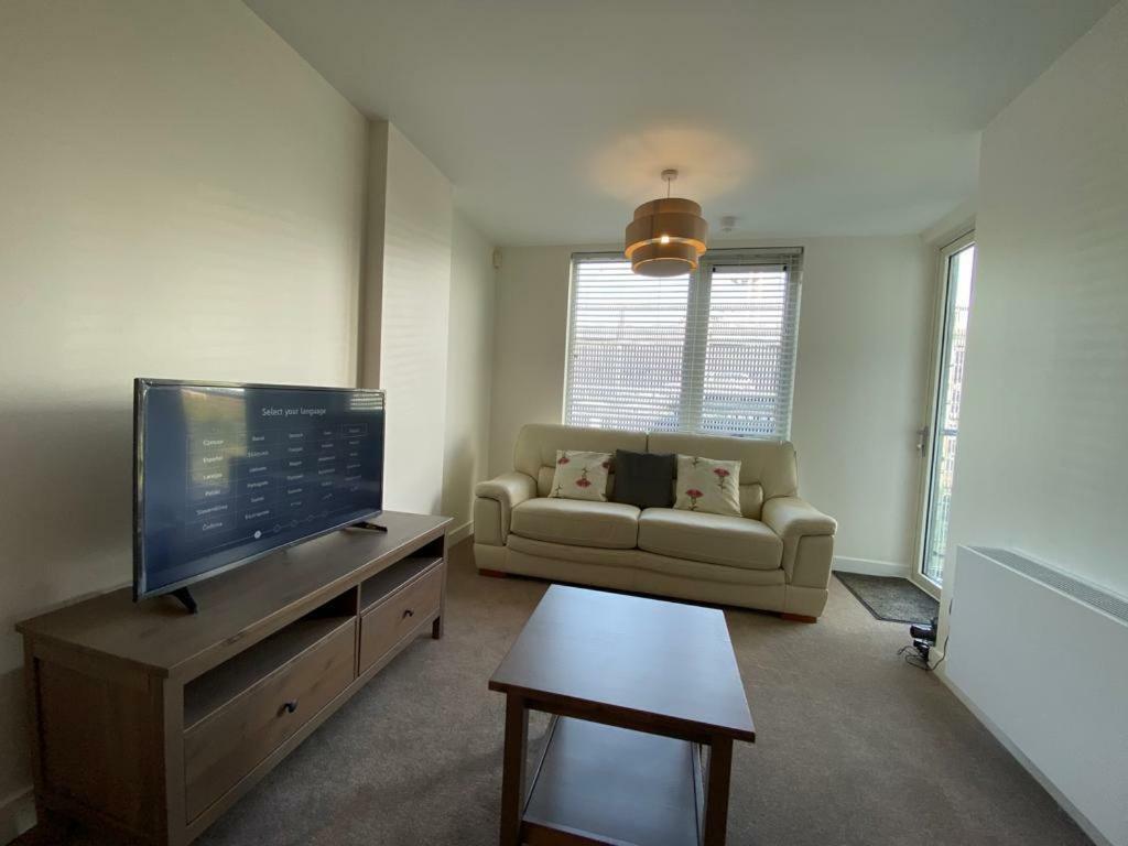 Central Milton Keynes Hub One Bedroom Secured Apartment 外观 照片