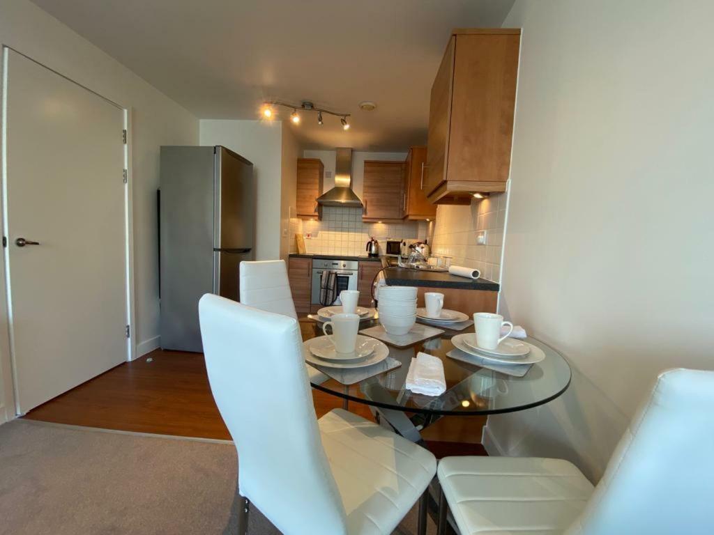 Central Milton Keynes Hub One Bedroom Secured Apartment 外观 照片